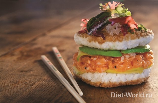 В Японии скрестили суши с бургером и хотдогом!